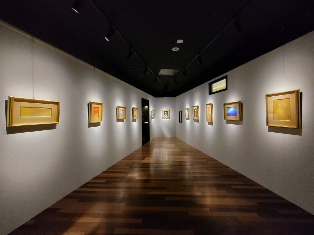 momo__ranger's tweet photo. GINZA SIX 5F
Artglorieux GALLERY OF TOKYO
アールグロリューギャラリー
加来万周 さま
日本画展
「 ANIMISM 」
おうかがいしました。
#加来万周
#銀座 #GINZA_SIX #GSIX
#アールグロリューギャラリー
#Artglorieux https://t.co/IEupyUpDuy