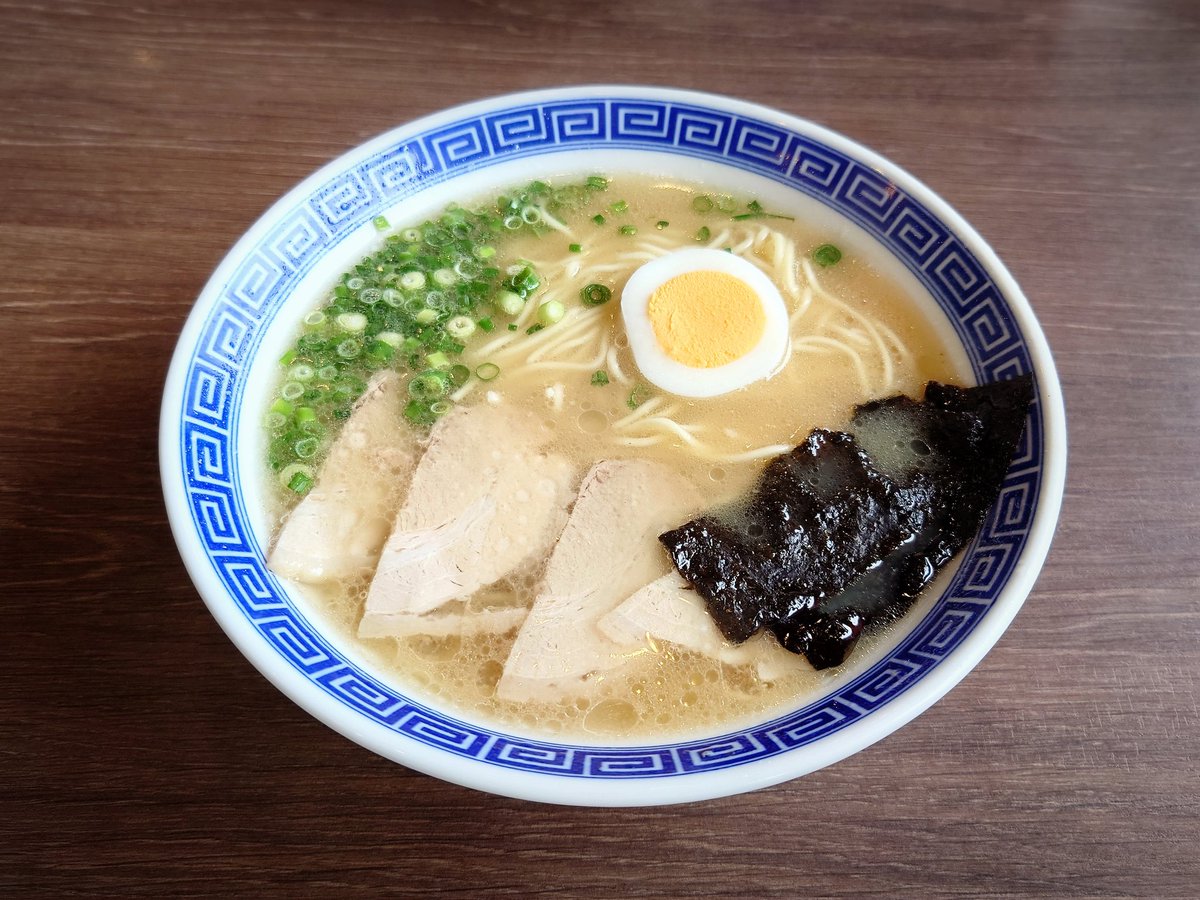 par_taicho's tweet photo. 昨日のお昼は三代目沖食堂の久留米ラーメン♪すき。
(⁠人⁠ ⁠•͈⁠ᴗ⁠•͈⁠) ﾏｲｳ〜

#木更津 #金田 #ラーメン
#三代目沖食堂 #久留米ラーメン

三代目 沖食堂
木更津市金田東5-4-1 
https://t.co/ZUVhMW9o6I https://t.co/kjGqEpQ0Z3