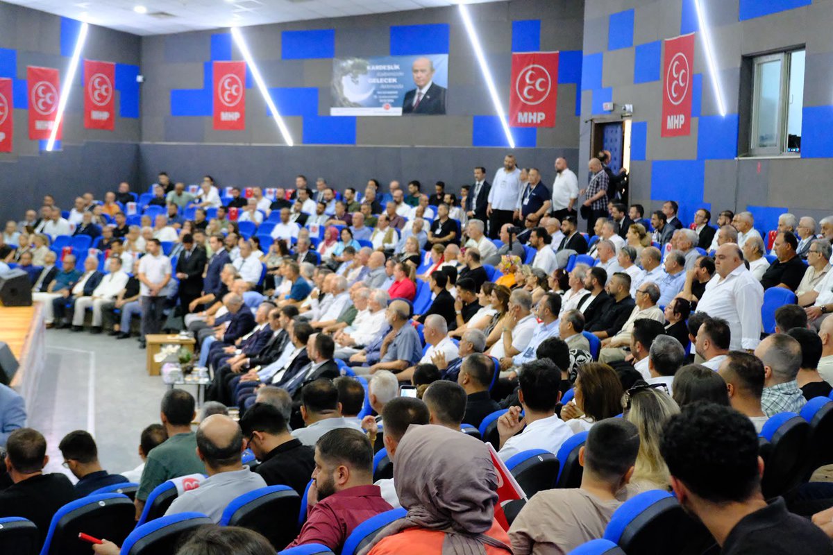 mhpizmirilbsk's tweet photo. Genel Başkanımız Sn. Devlet Bahçeli’nin talimatlarıyla başlatılan “Kardeşlik Kalbimizde, Gelecek Aklımızda” temalı 15. Olağan Buca İlçe Kongremiz büyük bir coşkuyla gerçekleştirildi. https://t.co/tRfcTb0ctm