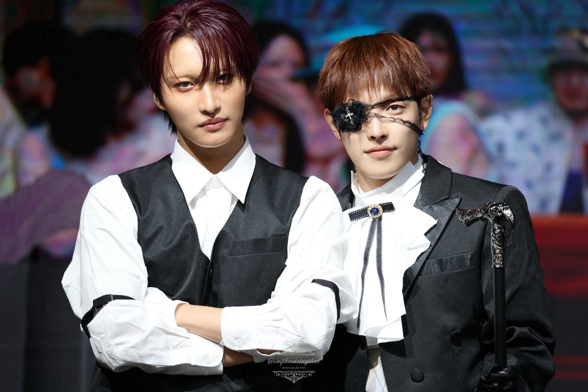 emphasizingthat's tweet photo. 260705 hellolive

𝓑𝓵𝓪𝓬𝓴 𝓑𝓾𝓽𝓵𝓮𝓻

#HONGJOONG #홍중 #SEONGHWA #성화 https://t.co/lGvHsp4WXg