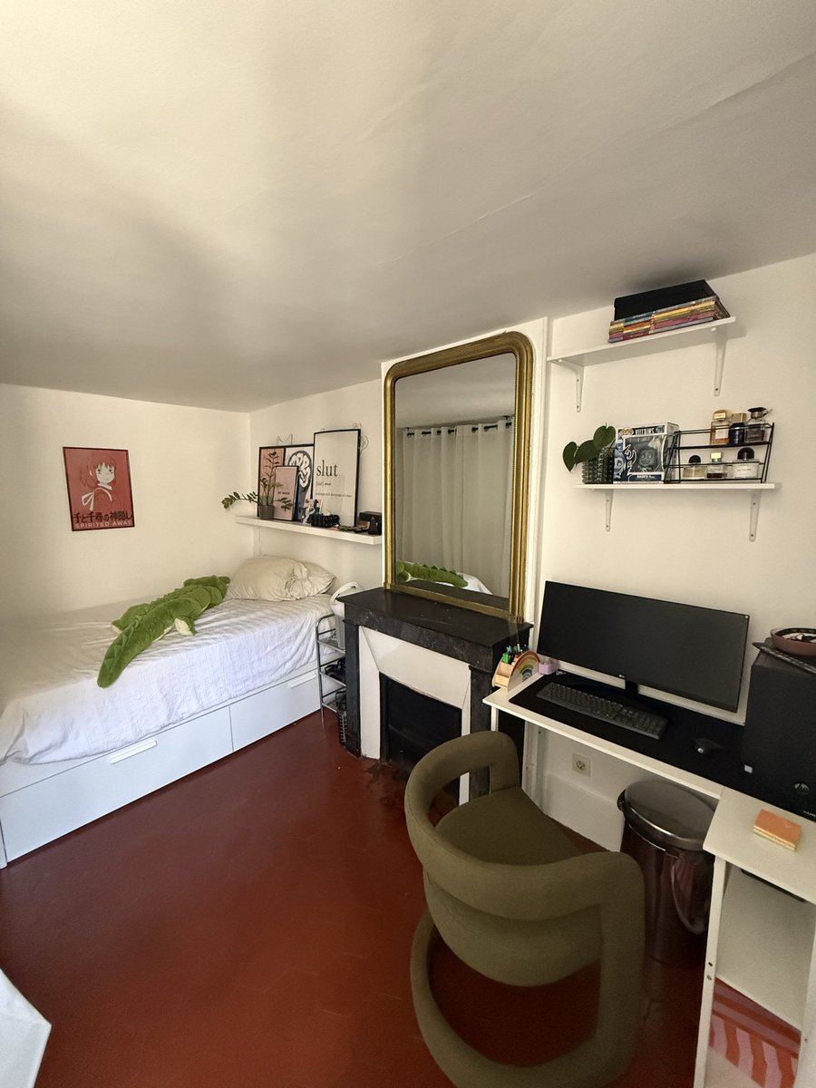 didyoukillbill's tweet photo. Appartement d’une femme de 34 ans https://t.co/S2nJXTLswh