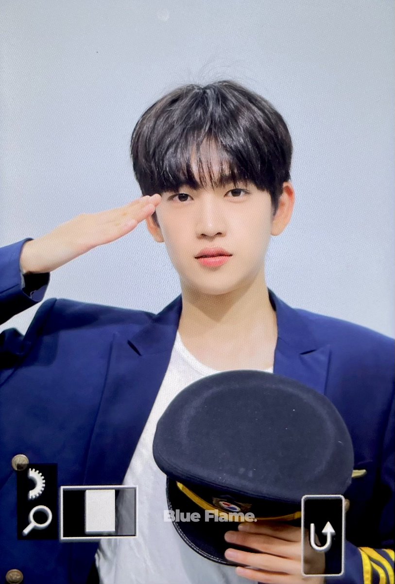 blueflame_mj's tweet photo. 260705 잘어울린당 #아이딧 #IDID #김민재 #KIMMINJAE https://t.co/DBxWn3CGgs