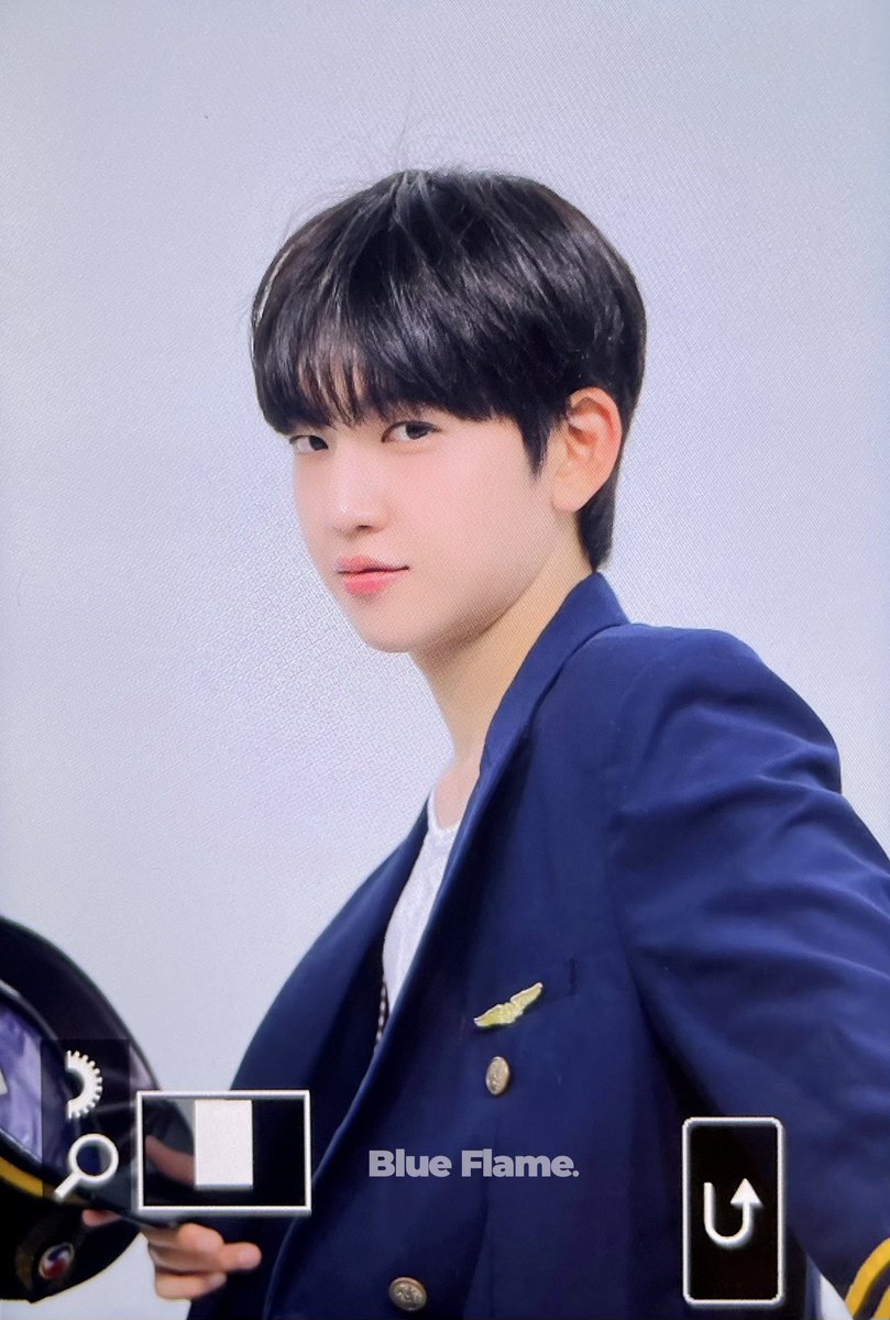 blueflame_mj's tweet photo. 260705 잘어울린당 #아이딧 #IDID #김민재 #KIMMINJAE https://t.co/DBxWn3CGgs