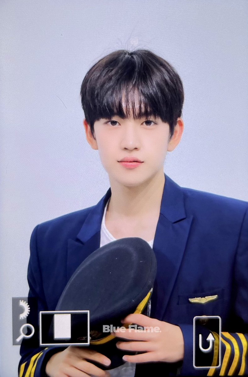 blueflame_mj's tweet photo. 260705 잘어울린당 #아이딧 #IDID #김민재 #KIMMINJAE https://t.co/DBxWn3CGgs