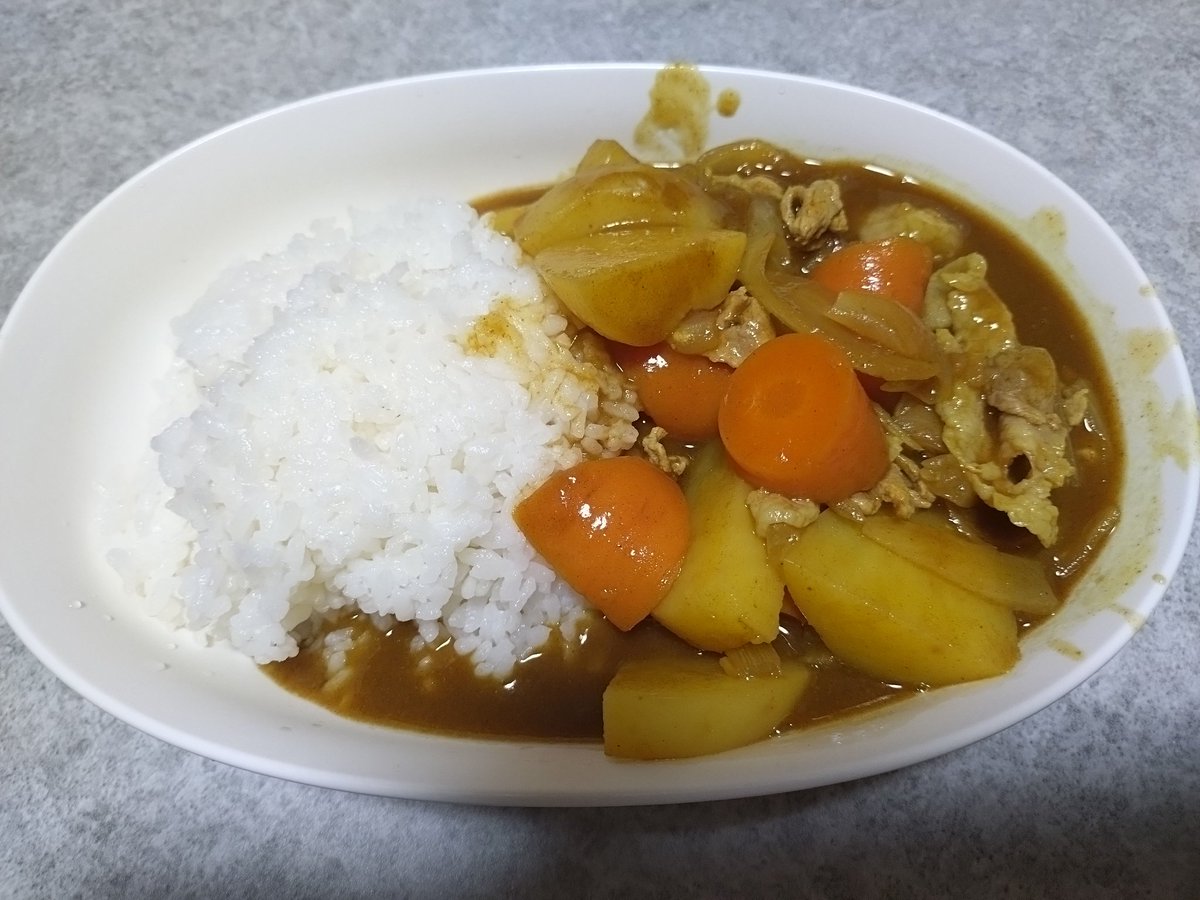 FukusanC's tweet photo. 皆さん，こんばんは，お疲れ様です。今からジャワカレー🍛の夕食を頂きました。昨日，SMSのレシピを視聴して茄子の調味料を数点，購入しました。茄子は春から秋まで食べられる食材です。内容，通り作れば何も難しく有りません。来週は茄子，なす🍆ナスを頂きますヨ。 https://t.co/xXlBJMUYl2