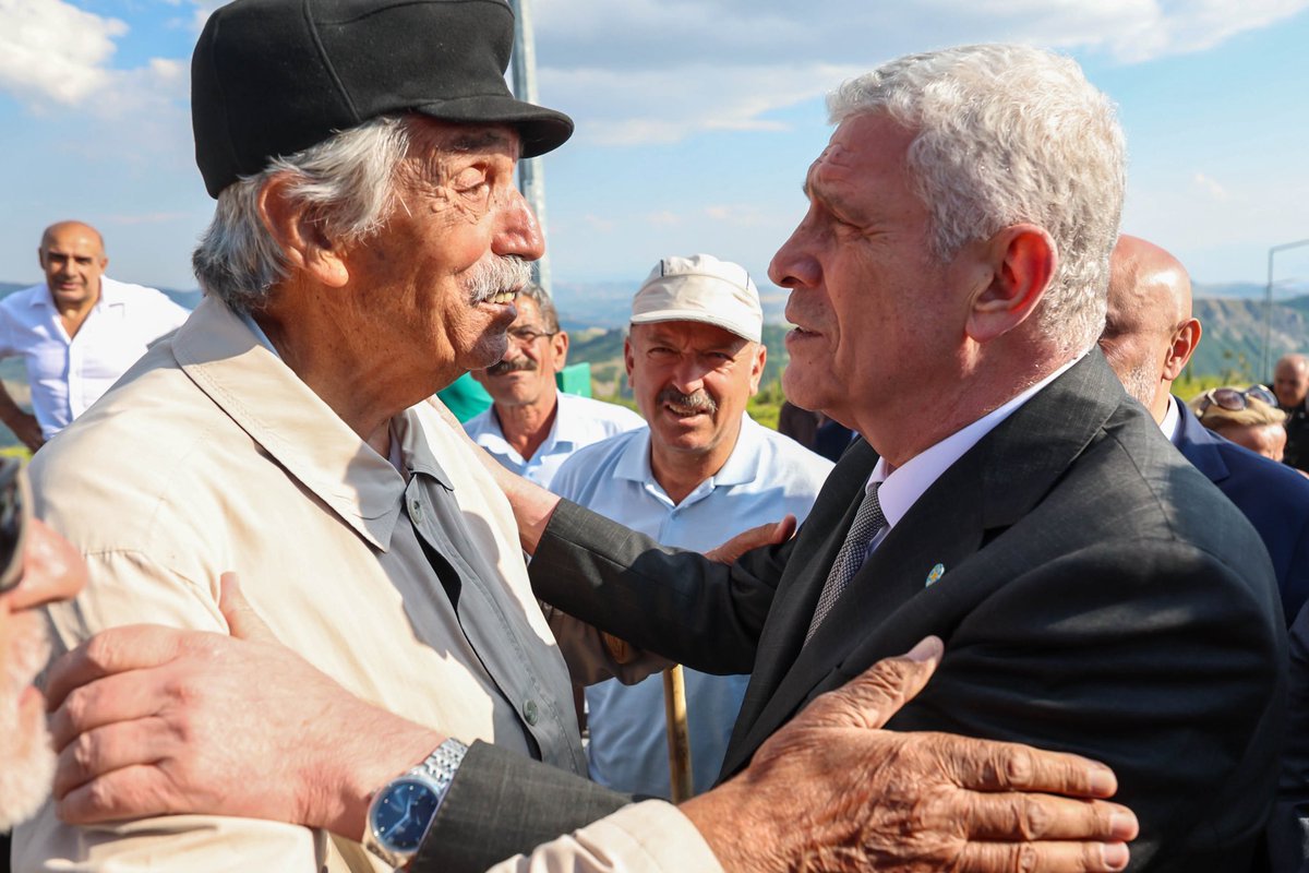 MDervisogluTR's tweet photo. Horasan Erenlerinden, Hünkâr Hacı Bektaş-ı Veli’nin talebesi, gönül eri Sarı Saltuk Hazretlerinin manevi huzurundaydık... https://t.co/q8n6EYVKCv