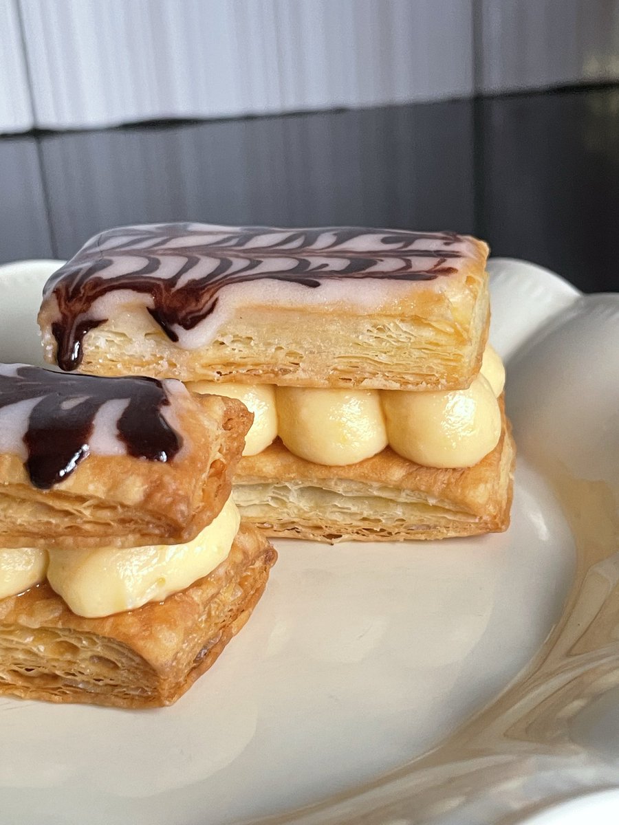 bakeclair's tweet photo. homemade mille-feuille https://t.co/suRO7zfbFY