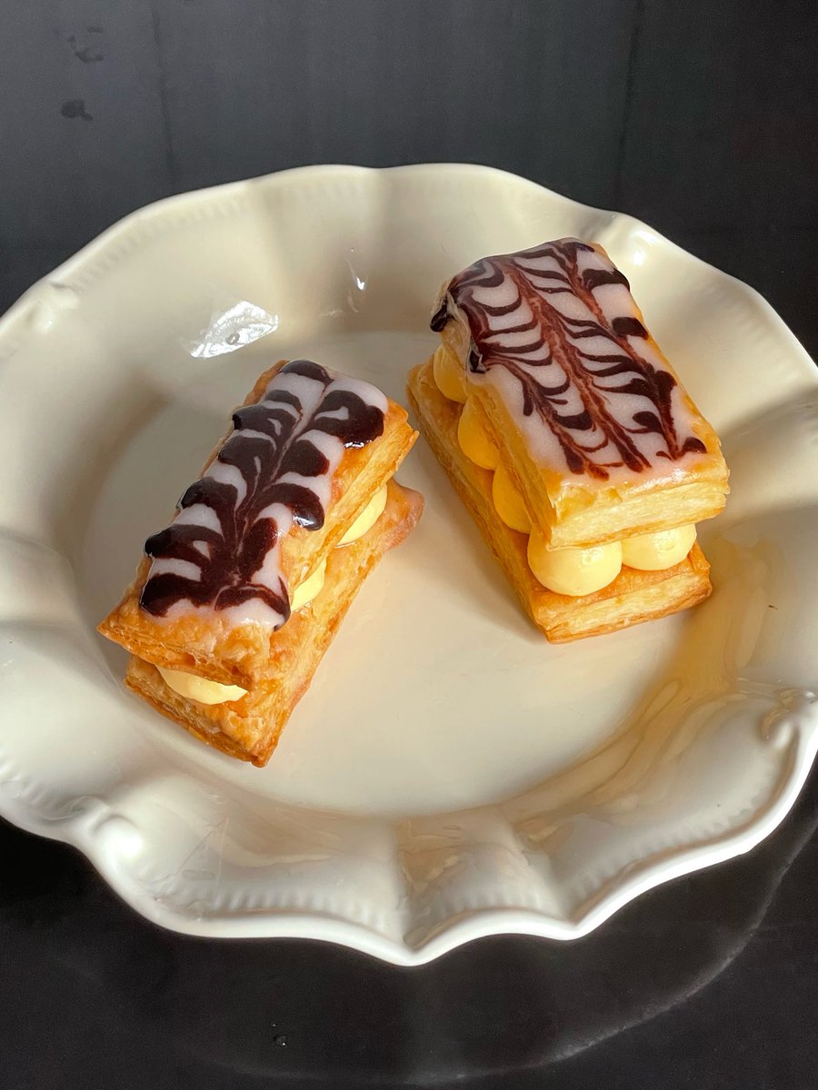 bakeclair's tweet photo. homemade mille-feuille https://t.co/suRO7zfbFY