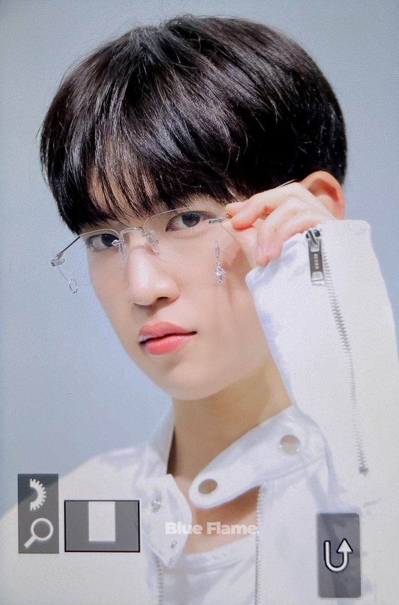 blueflame_mj's tweet photo. 260705 너무잘생김.. #아이딧 #IDID #김민재 #KIMMINJAE https://t.co/7Q0TbX7E5j