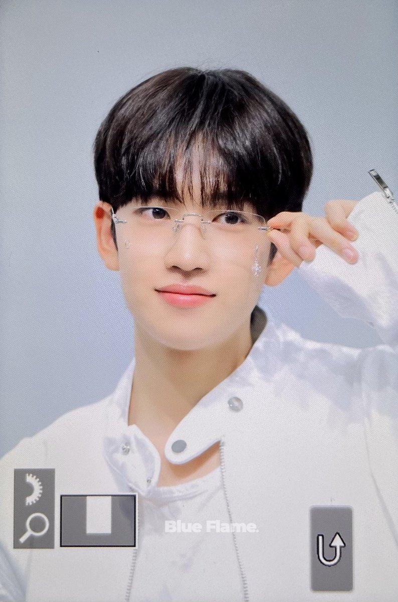 blueflame_mj's tweet photo. 260705 너무잘생김.. #아이딧 #IDID #김민재 #KIMMINJAE https://t.co/7Q0TbX7E5j