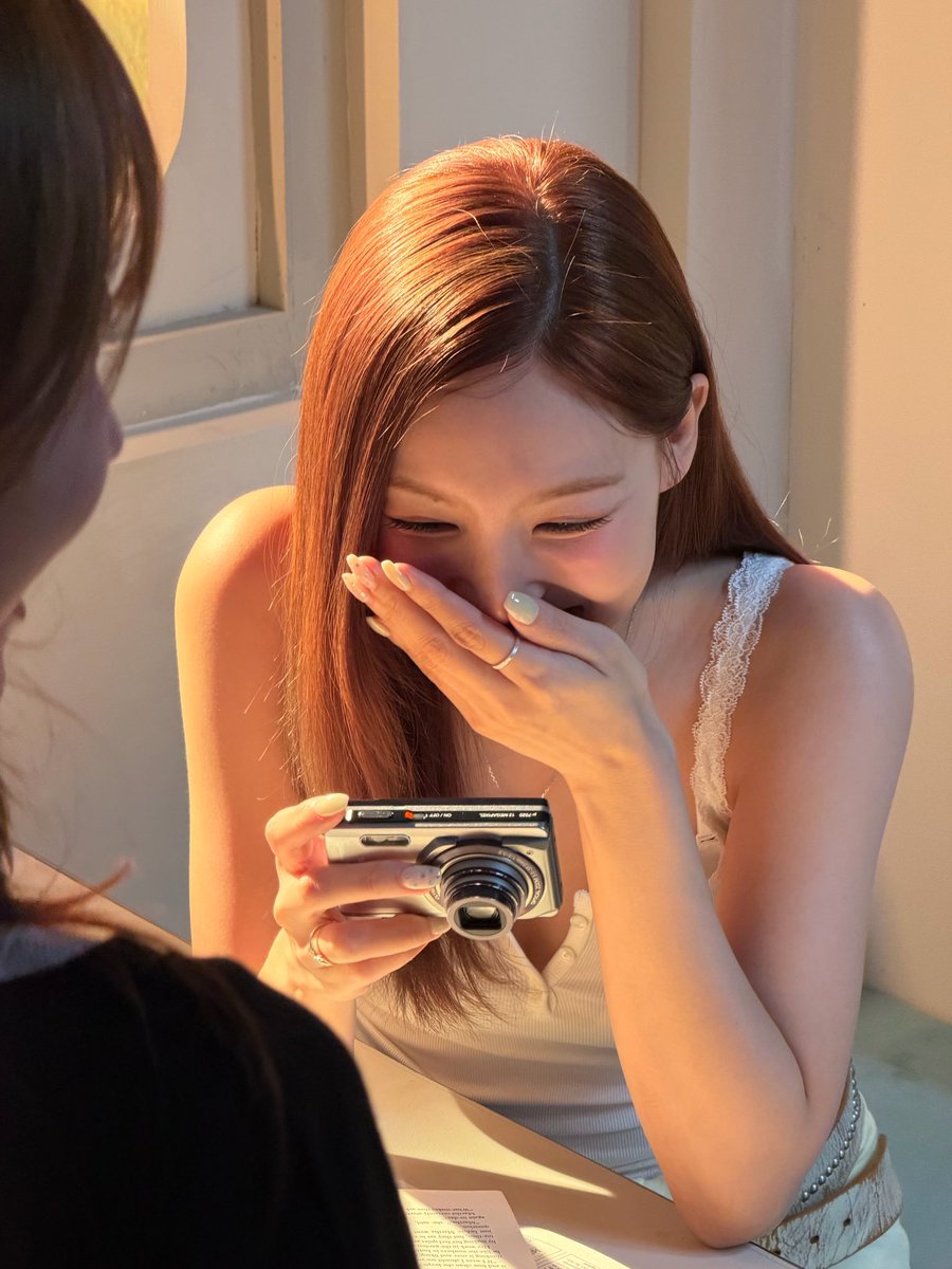 imnayeonarchive's tweet photo. 🤍 https://t.co/79LjSDWQ08