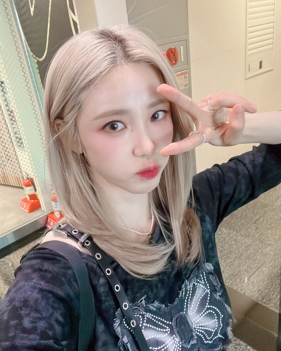 intoyebin's tweet photo. 미칀 예뻐 미쳣어

출처 - https://t.co/0f6UuwIxAX

#시크릿 #전효성 #징거 #예빈 https://t.co/PhX8Wl3Afa