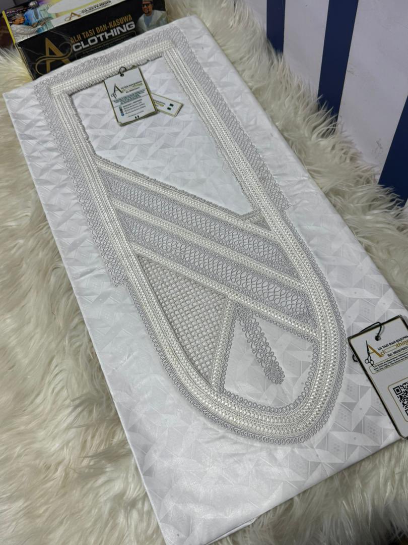 Abberx_'s tweet photo. Readymade Babban-Riga Morroco

Morroco Design

Available ✨

Price: 90k Each 

  Dm/☎️ : 07060727453 

📍 Zaria, Nigeria

Nationwide/ worldwide Delivery  🌎📦 ✈️ 

Please repost &amp; follow for update https://t.co/YkLwMCKB8F
