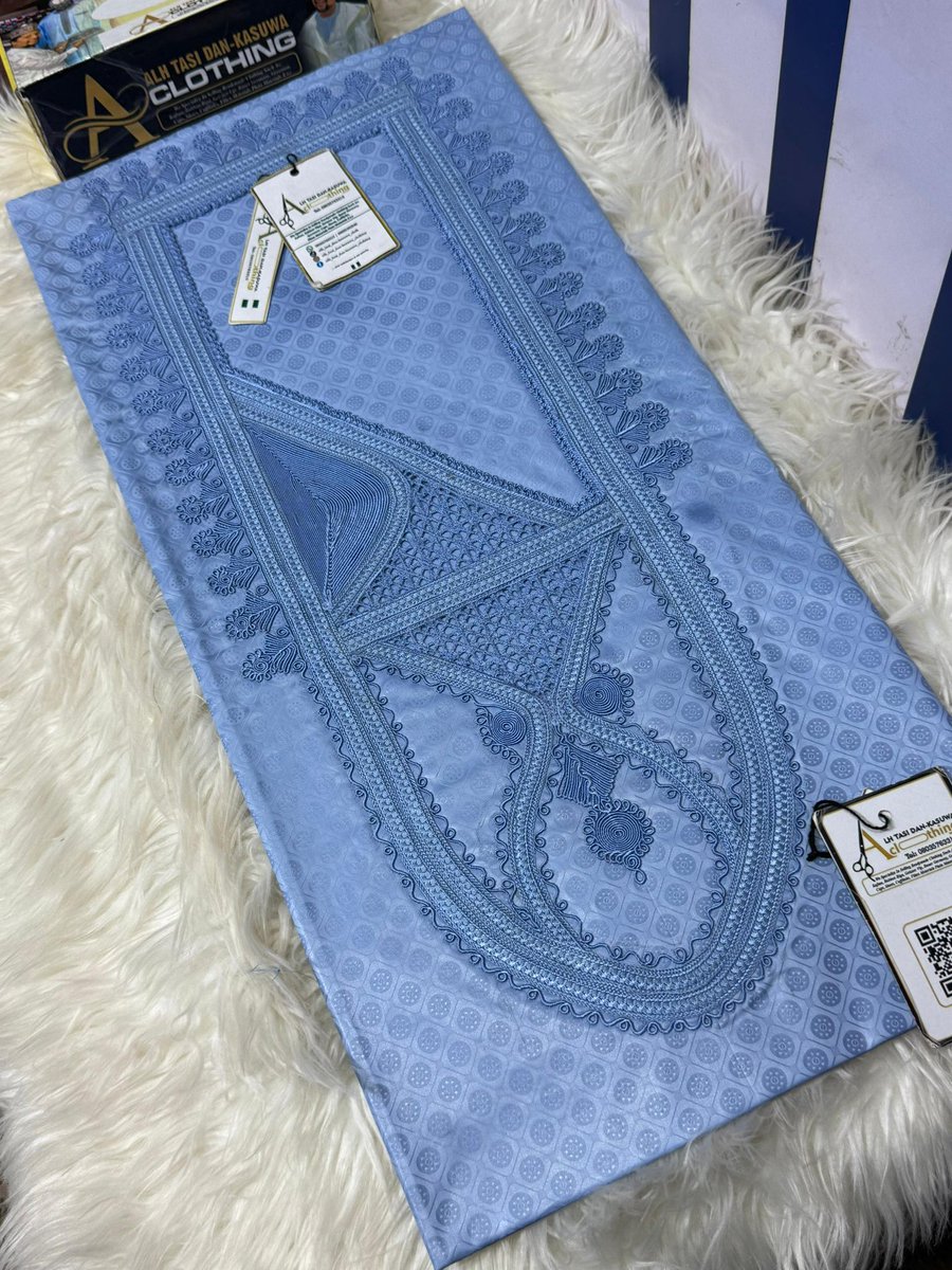 Abberx_'s tweet photo. Readymade Babban-Riga Morroco

Morroco Design

Available ✨

Price: 90k Each 

  Dm/☎️ : 07060727453 

📍 Zaria, Nigeria

Nationwide/ worldwide Delivery  🌎📦 ✈️ 

Please repost &amp; follow for update https://t.co/YkLwMCKB8F