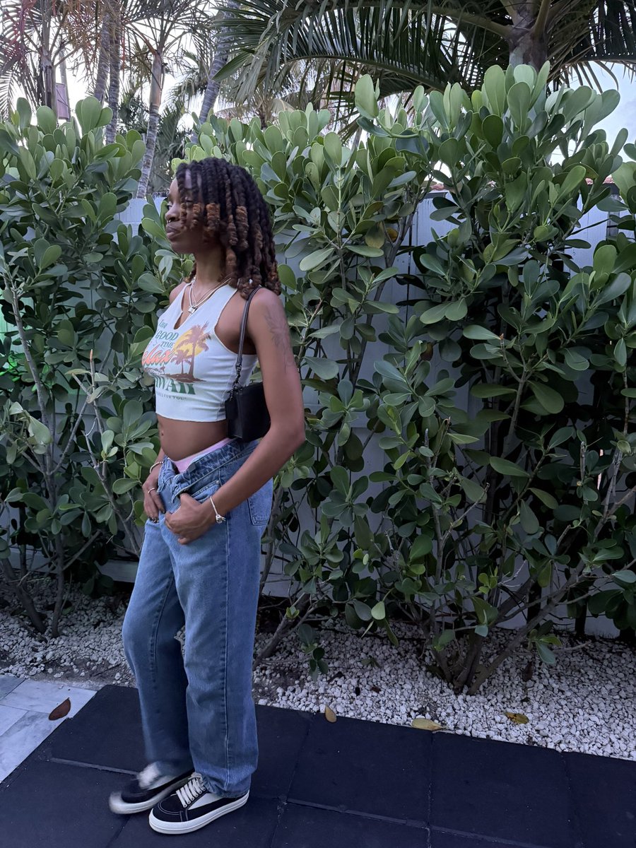 itsjailynnnn's tweet photo. i never had this much fun in my life, highly appreciate my man for planning everything and making shit happen. #byemiami 🥹🫶🏽 https://t.co/Fl5XeOkHi2