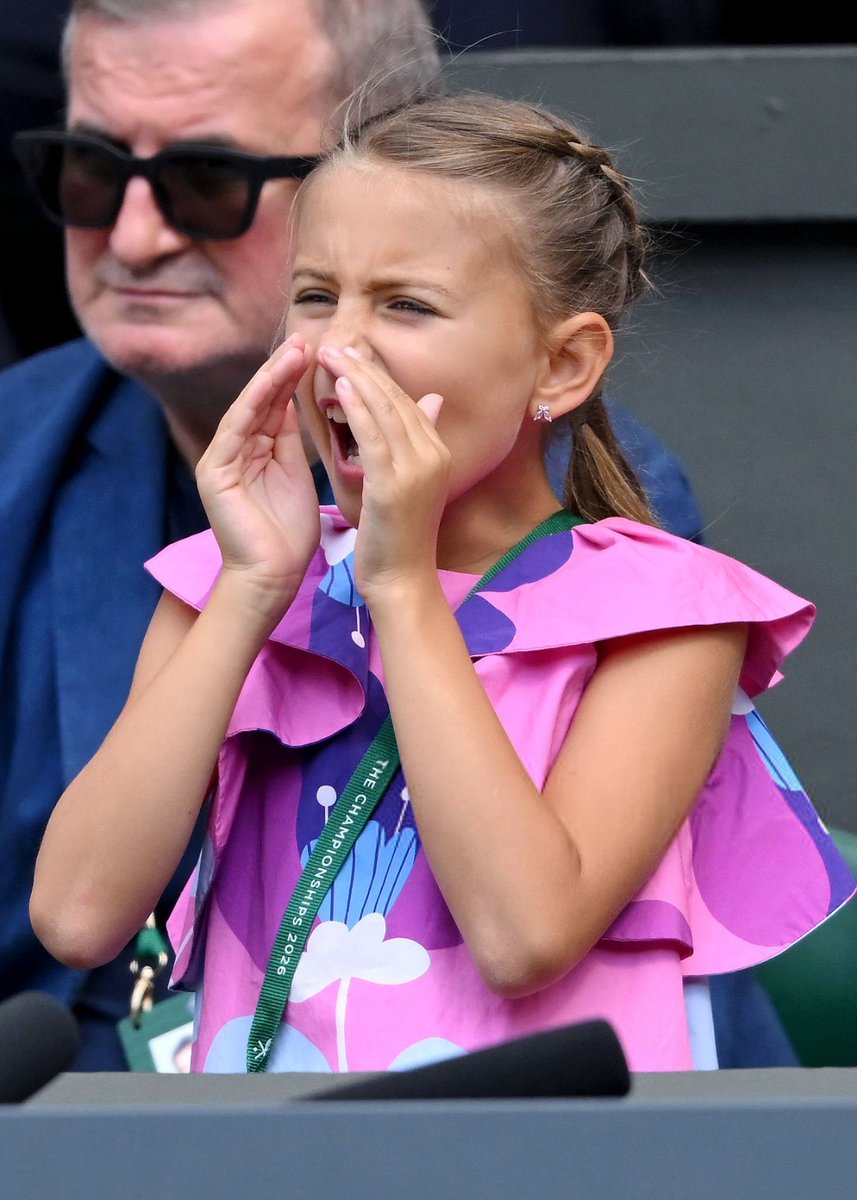 ABR___1's tweet photo. Let’s gooo 
#Wimbledon https://t.co/sRwd2F6XQD