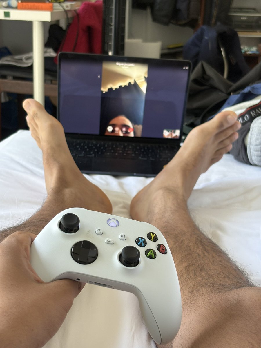 AlphaSJ4's tweet photo. What better way to fix your pride hangover than getting ignored on FaceTime 😂 https://t.co/nh0LgPYZ57