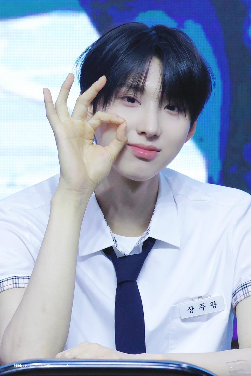 WritingFor_0502's tweet photo. 260705 멬스 대면

#주왕 #ジュワン #JUWANG
#KickFlip #킥플립 https://t.co/RiZk70hvUS