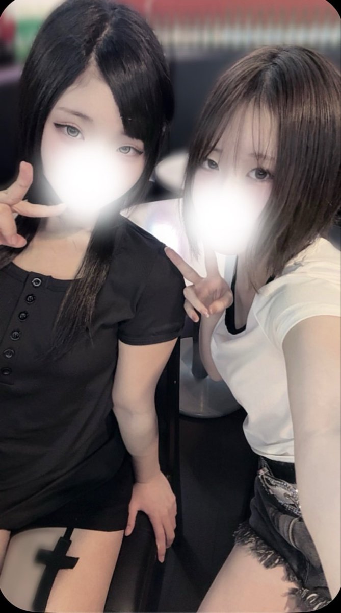 rov_cos's tweet photo. 再投稿:
離脱した！マジで楽しいイベントだった✧︎
妖はじ大型併せも無事大成功👏🏻
コスパフォも見てくれてありがとうございました！
最高の夏をありがとう@cos_ng01 
 #コスライ

アフターは韓国料理🇰🇷❤︎
お腹空きすぎて料理の写真はない｡｡
⚠︎ 3枚目 自我注意！ https://t.co/yTOZUr9NGc
