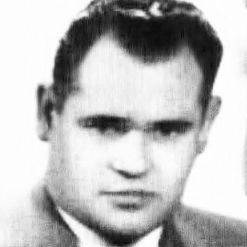 josepramonbosch's tweet photo. El 5 de Julio de 1975 fue asesinado en Deba (Gipuzkoa), Carlos Argimberri Elorriaga. Un trabajador euskaldún de derechas y antinacionalista. Unas ratas de ETA le disparon a traición y por la espalda mientras le gritaban “hi txakur bat haiz" ("eres un perro"). Memoria histórica. https://t.co/Cud4PlGpZR