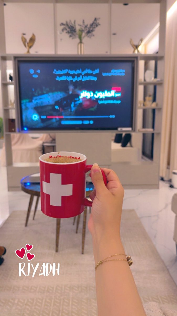 22jod_'s tweet photo. "أحب فيني هذهِ الرغبة في الإشراق .. كأني الشمس ، كأني النهار" https://t.co/E6W7VNVjVq