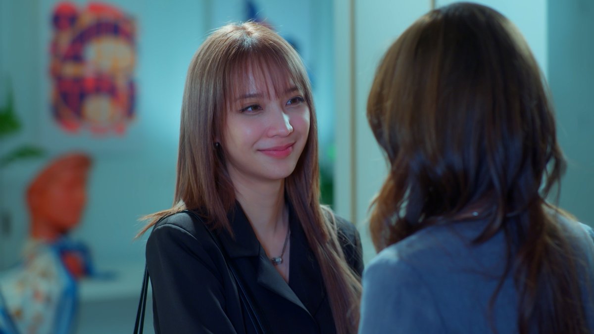 GMMTV's tweet photo. ไวน์ไม่เคยรู้เลยว่าความรักดีๆ มันคืออะไร จนกระทั่งไวน์ถูกรักจากลัลล์ 🥰
#EnemiesWithBenefitsFinalEP

@Janhae @Jingjingyu364 https://t.co/OFTx05l4f6