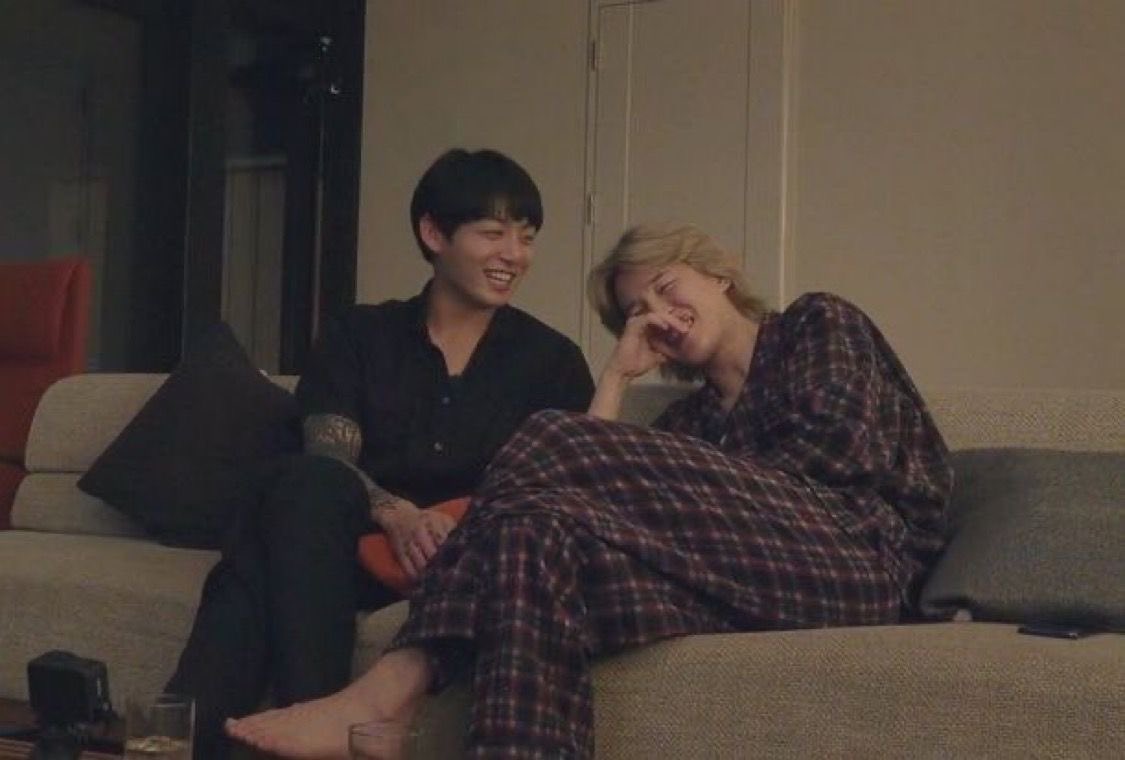 kkyucalico's tweet photo. ya’ll think jikook watch movies tgt like this https://t.co/DToLURSe5y