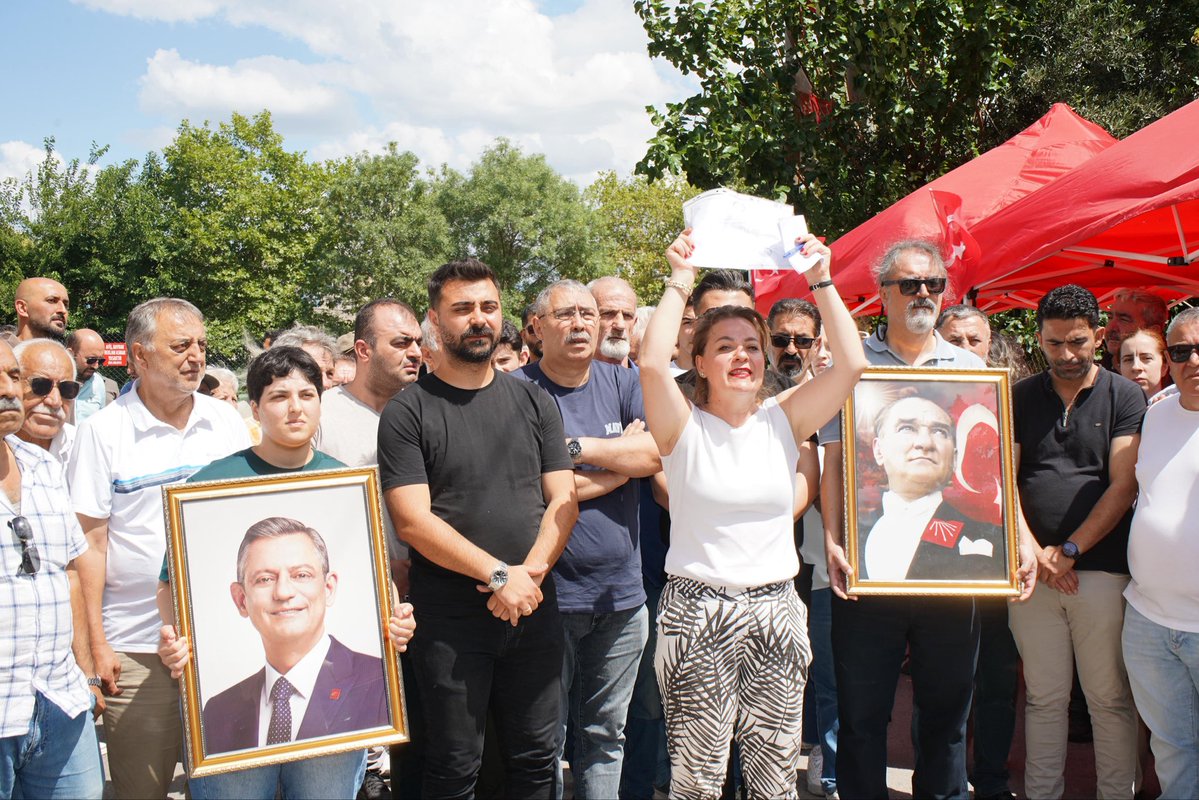 HayriZorer's tweet photo. 📍 KÖRFEZ 

Fotoğraf karesine sığmayan tek şey var:
Milletin iradesinden korkanlar.

Biz buradayız. 
Kayyum Papakçı nerede ? https://t.co/pGcaBVRGJ7