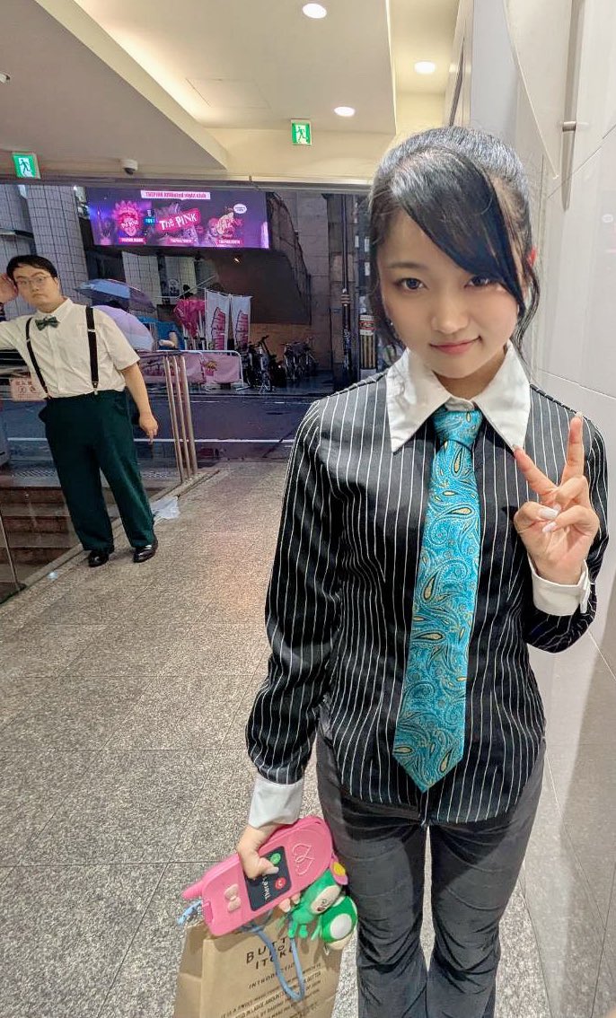 SORADIROU's tweet photo. 結果不服すぎてこの表情
相方もこの態度 https://t.co/EKdFmbiz44
