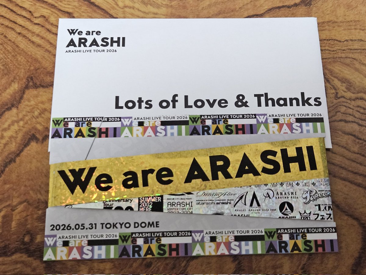 zero13paradox's tweet photo. おはようございます(／_-)
ようやく嵐の金テ銀テ届いた😂
ありがとうございます💙♥️💚💛💜 https://t.co/u2cgrPAueu