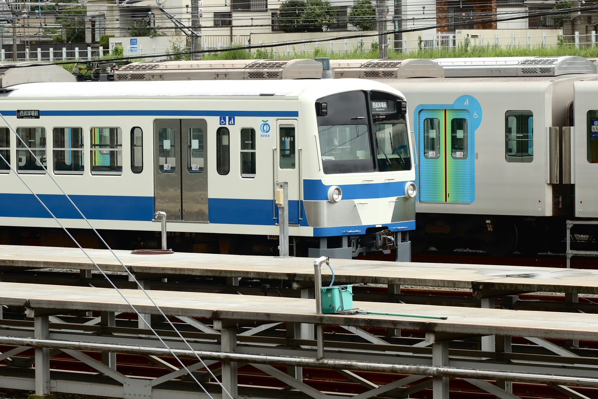 mets_frt's tweet photo. 2026/7/5
小手指車両基地
既報の通り、「使用休止中」札が掲げられた263Fと、その後ろの1241Fを観察。
1241Fに関しては特段札などはなし。 https://t.co/RI8VWrLKdx