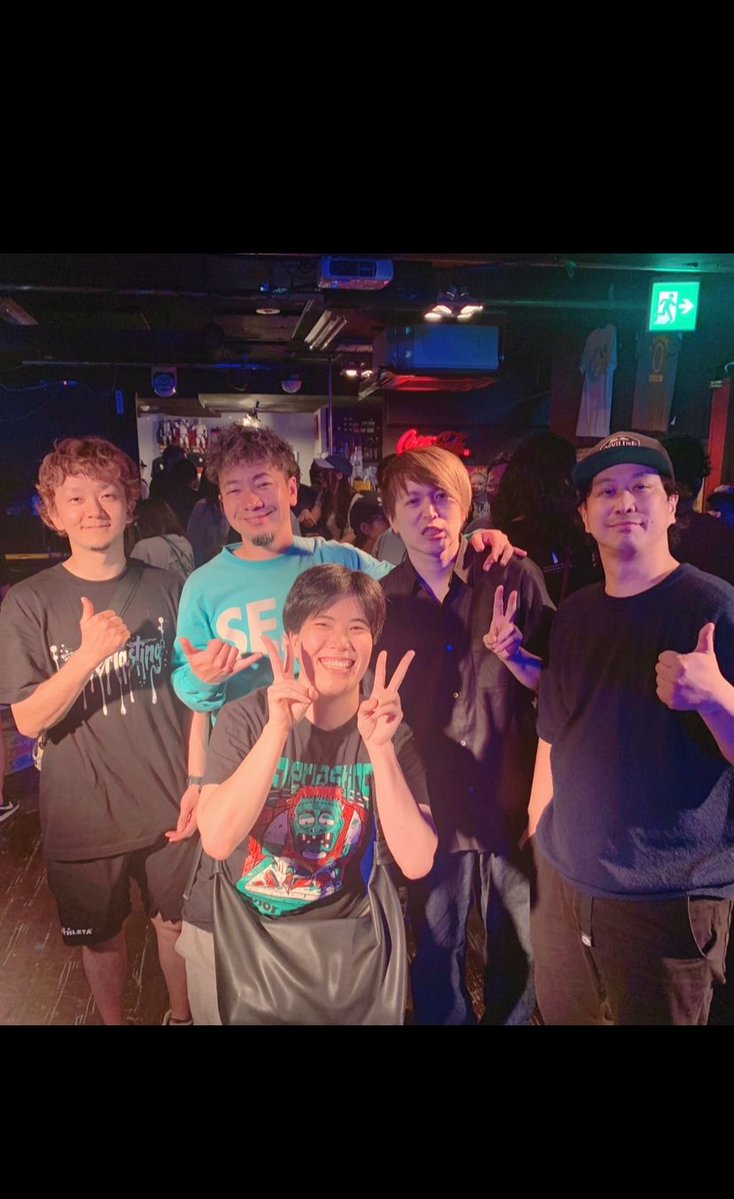 eagle8823's tweet photo. 本当に久しぶりにこっち動かしたのはこれです。
約10年ぶりのエバラス。
Brand New Startで大号泣。
10年前にタイムスリップしたみたいだった。
この復活の日まで生きててよかった。
エバラス戦闘員、お疲れ様でした！！
みゆさん、うめさん、まっそさん、たけさん！大好きー！！！ https://t.co/FFSmxbESjC