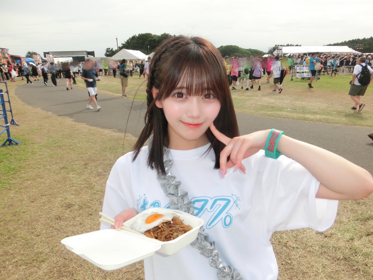 iroha_HS's tweet photo. 夏フェスの泉いろはが可愛すぎちゃってる件。 https://t.co/rZ5a4CxI54