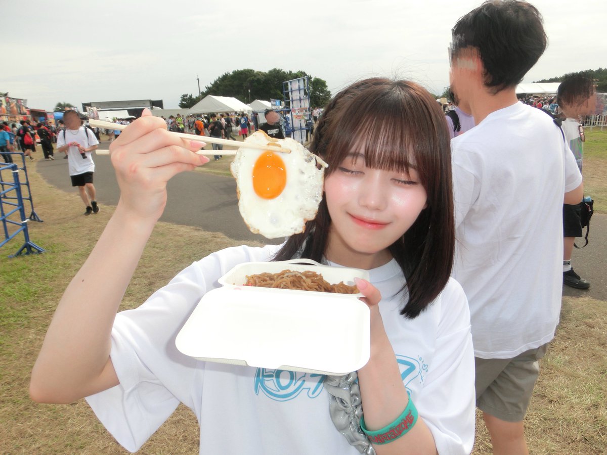 iroha_HS's tweet photo. 夏フェスの泉いろはが可愛すぎちゃってる件。 https://t.co/rZ5a4CxI54