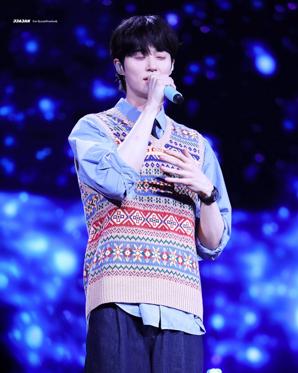 JJAJAN___'s tweet photo. 260705 짜잔

우석아 행복하자🍀
#변우석 #ByeonWooSeok https://t.co/xbhB48uba2