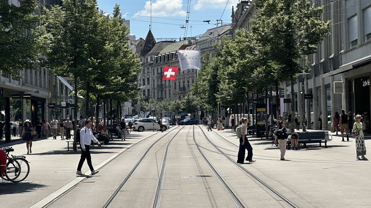 ATLRemix's tweet photo. Random pictures from my time in Zurich. Never knew I would enjoy Switzerland as much as I did!  🇨🇭 On to the next city… 🚅 https://t.co/bCv6c3o7rw