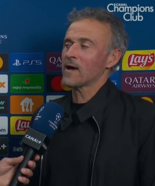 TouchmineX's tweet photo. 🚨🎙️ Luis Enrique on Cristiano Ronaldo :

"He doesn't play for money, he already has it. He plays for passion and glory." https://t.co/NDhsEImrVE