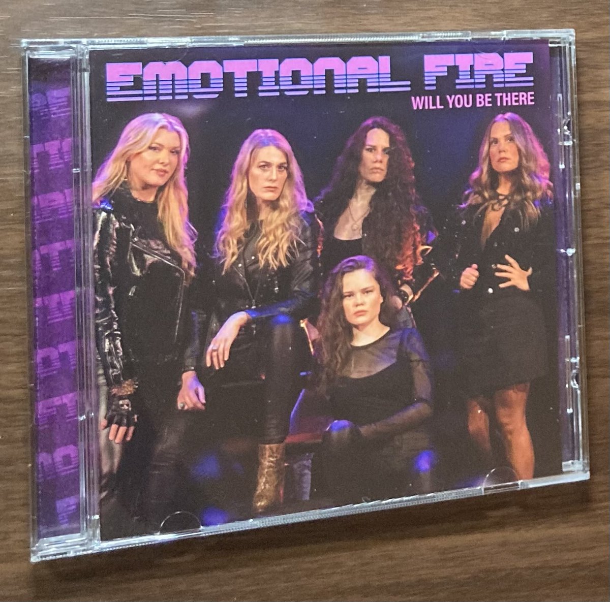 FEERITS777's tweet photo. もういっちょ女性Vo.のマイナーメロハーを一枚！

◆EMOTIONAL FIRE / Will You Be There
スウェーデン出身のフィメール・バンドによる’23年作1stEP。

中期HEART、VIXEN、ROBIN BECKなど好きな方はマスト！
https://t.co/5L1lqau7Hr https://t.co/3W55TZI6EL