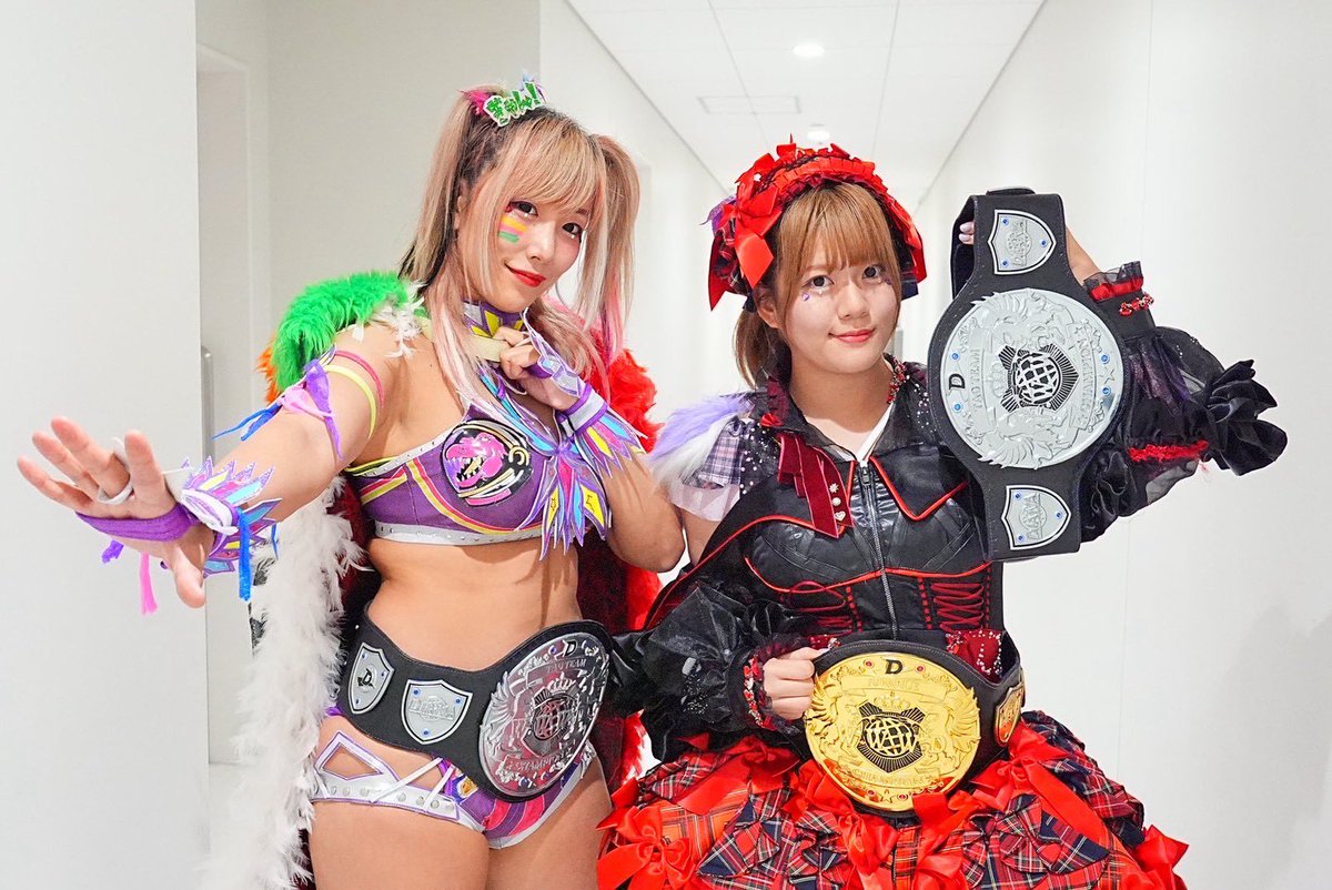 haruka_umesaki's tweet photo. 涙

ウナ、ハードスケジュール頑張ってくれたのにごめんね。
2冠は3ヶ月で終わってしまいました。

ちょぶきでもっと挑戦したかった事があって、ディアナ15thは梅咲遥がやってやるぞと意気込んでいた気持ちが大きすぎて
失ってしまったことの悲しみがそれ以上で…

メソメソするのは嫌なのでまた気持ち切り替えて
明日から頑張ります
皆の応援が本当に支えだなと心から思います😭
いつも沢山応援してくださりありがとうございます
来週に備えますね
 #ちょぶき もまたすぐやりたいな😭