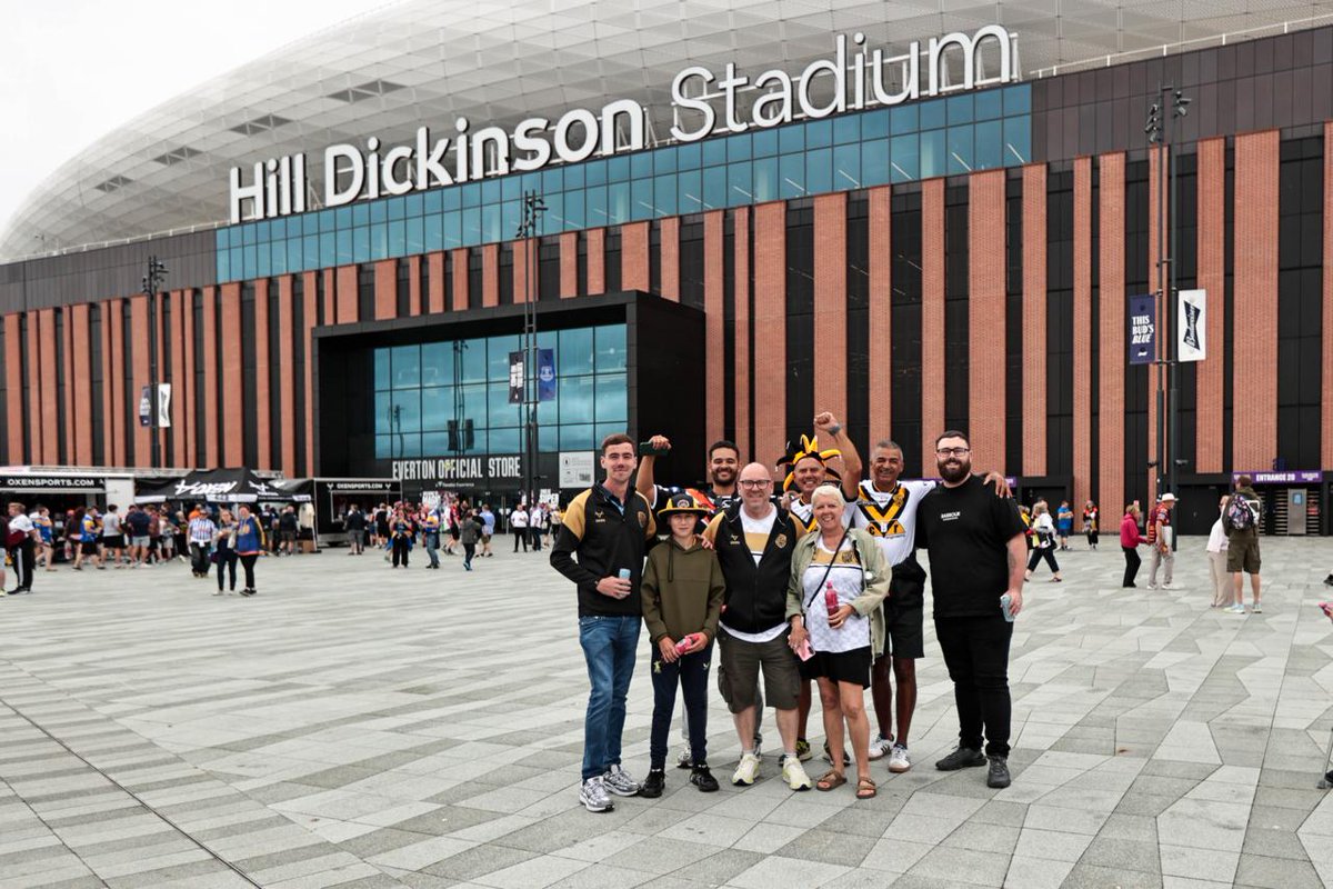 CTRLFC's tweet photo. Cas Fans in the House ⚫️🟡🐯 #COYF #MagicWKND https://t.co/FQnwgjMPOO