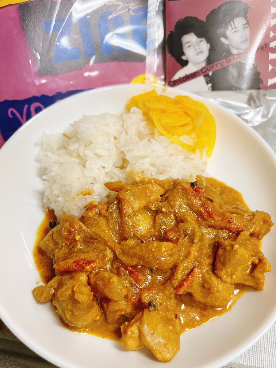 ricopin916's tweet photo. 百々さんの物販で買ったCARMAさんとのコラボチキンカレースパイスキットでカレーを作った！
それほど手間もかからず美味しいスパイスカレーができました。美味しかったー！
 #百々和宏
 #CARMA https://t.co/cdgadbpFPx