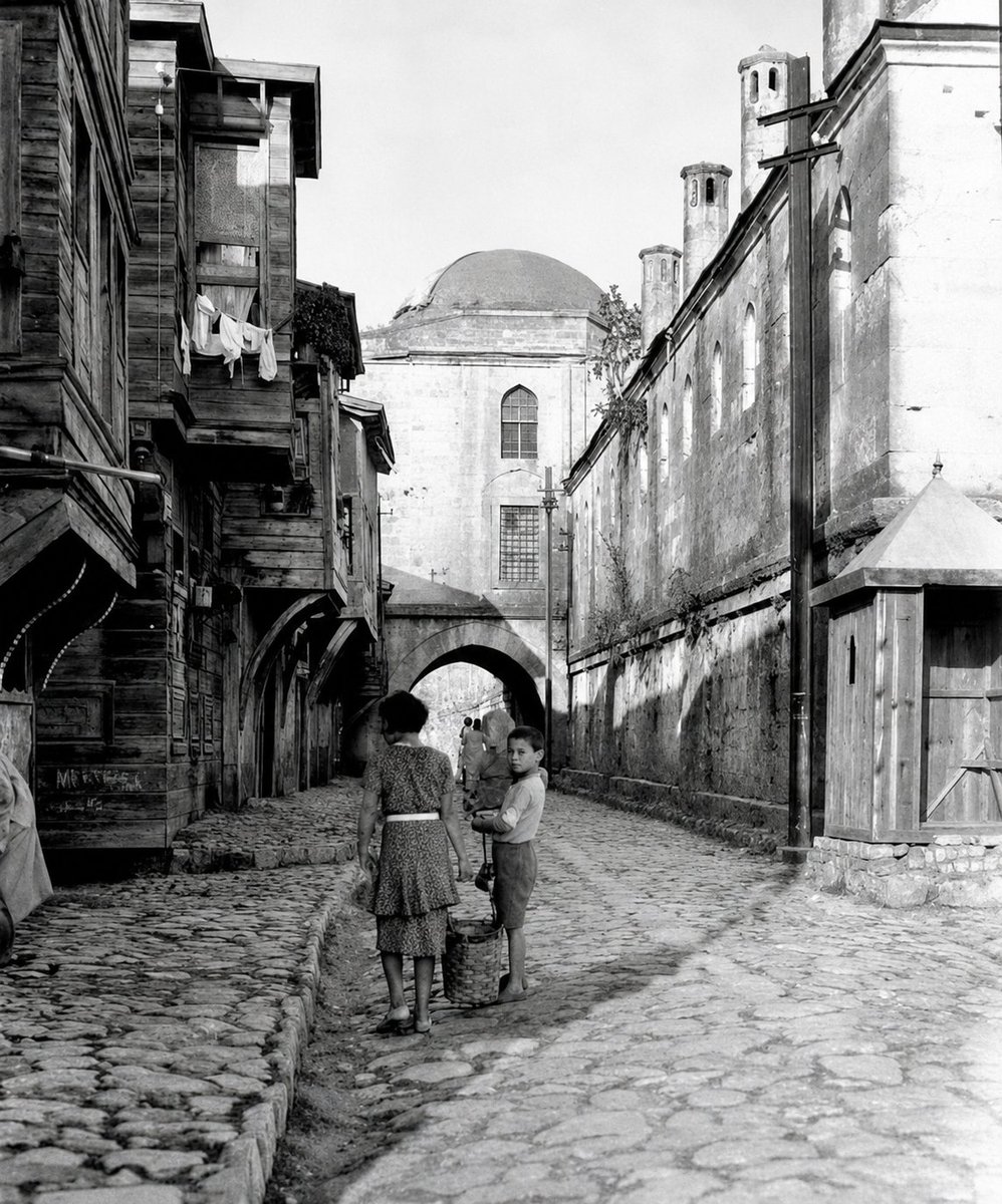 trarsivfoto's tweet photo. 🗓️ 1937
📷 Nicholas Victor Artamonoff https://t.co/8d5V6wYPfo