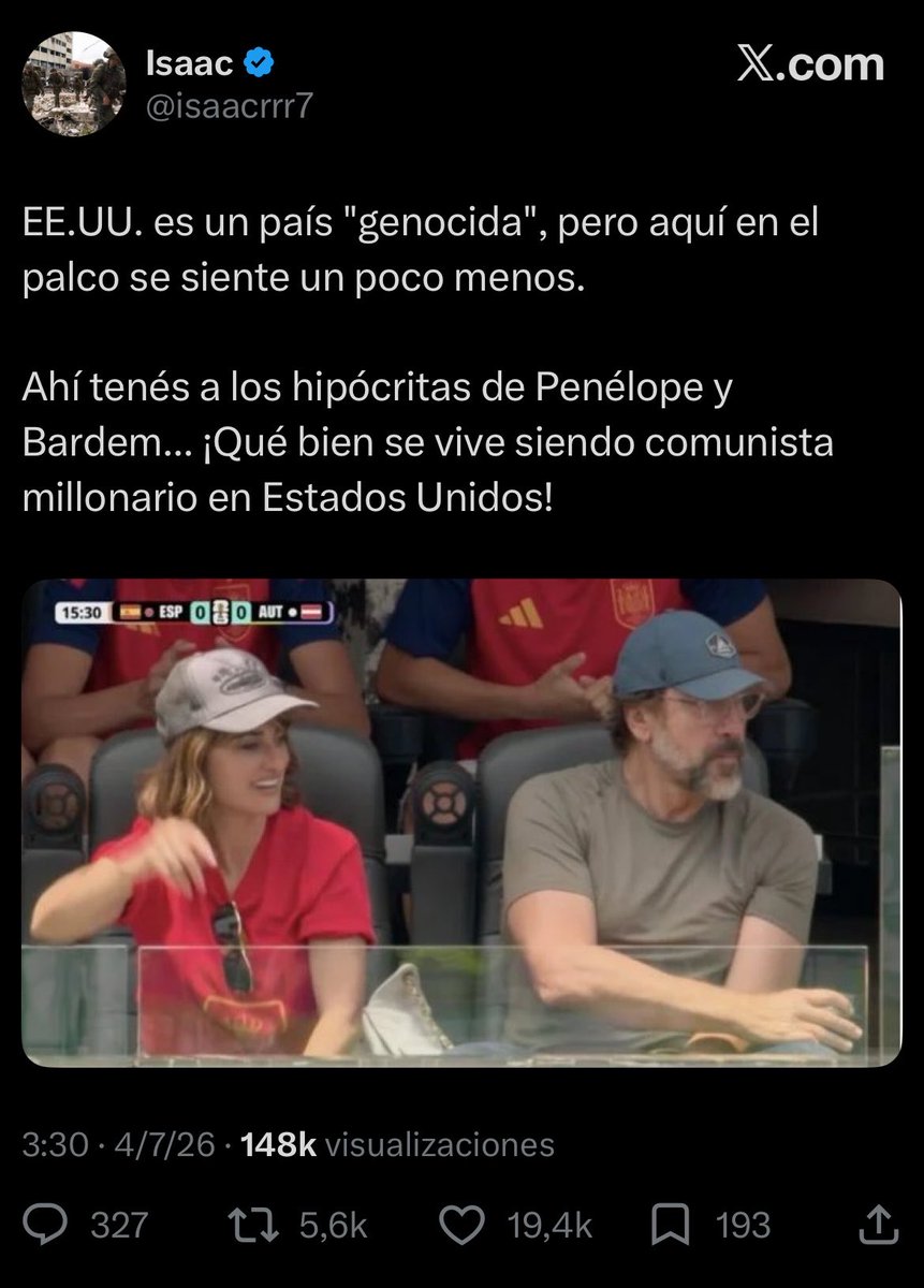 ofendidito__'s tweet photo. A la izquierda, rubia desvalida pone un tuit que se le vuelve viral / A la derecha, tuistar copia tuit de la rubia desvalida, a la que ni siquiera ha dado like.

@isaacrrr7 https://t.co/bjuaFjB8ti