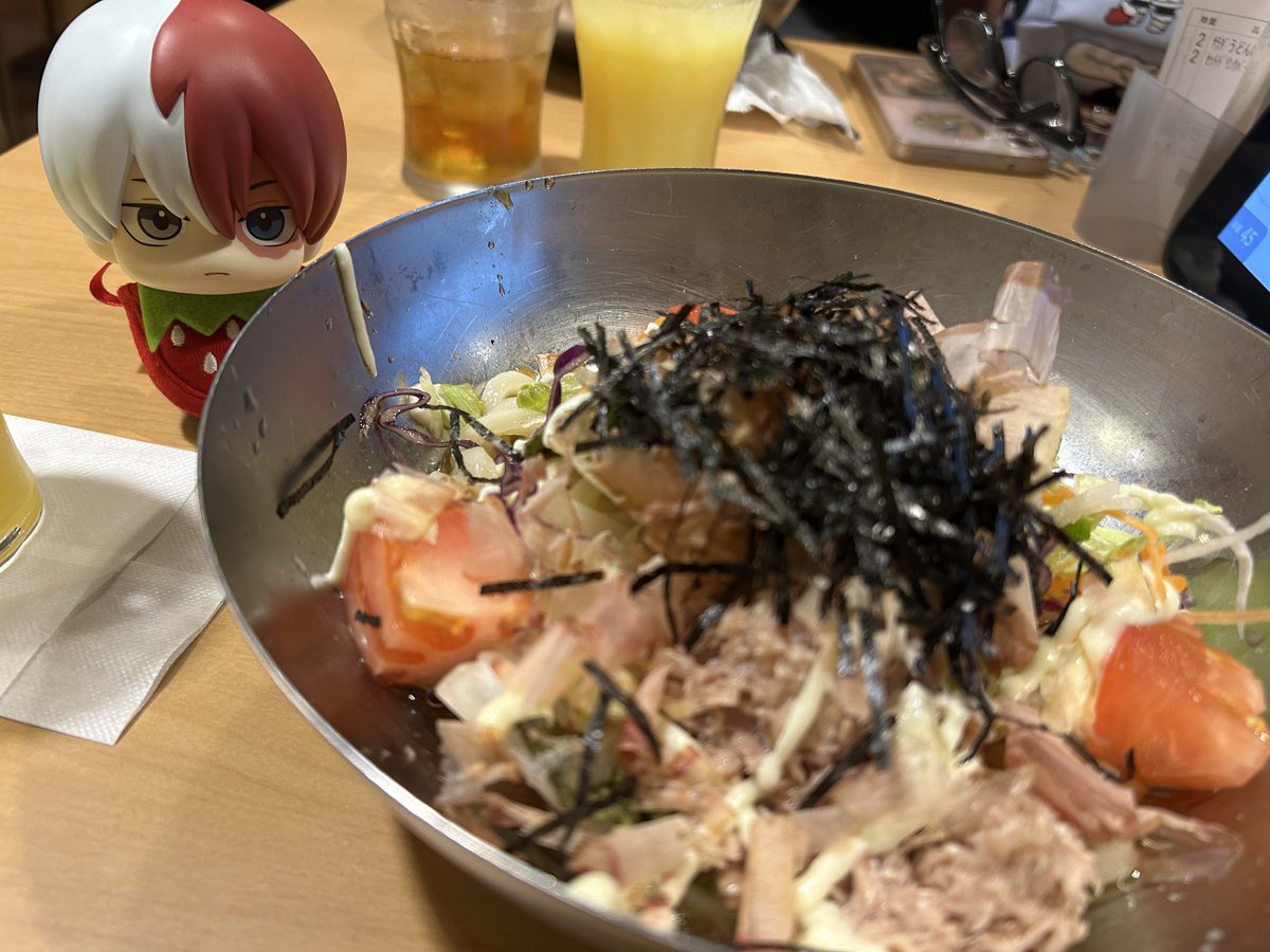bakutodobox's tweet photo. 本日はてて恋お疲れ様でした
来てくださった方ありがとうございました
撤収後は池袋でフォロワーさんと過ごしてます
 #爆轟 https://t.co/YmTSaZfpei