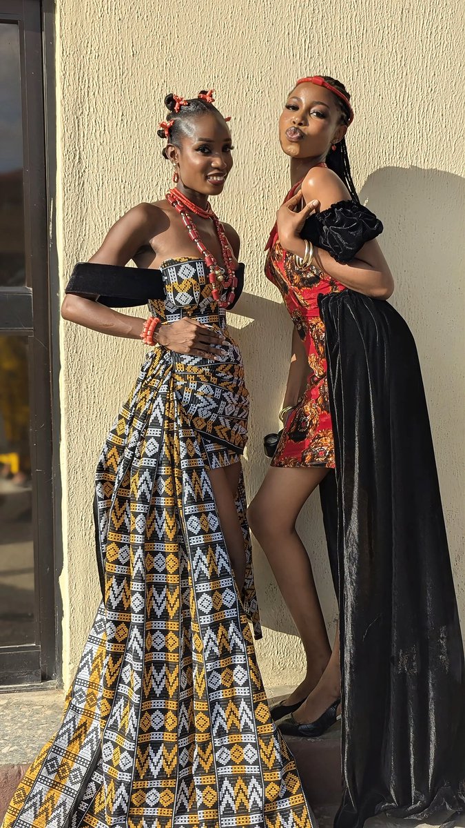 simplyomah__'s tweet photo. Fyb Finale 
Cultural day and what else do I dress as if not as an Igbo princess ❤️

#finalyearweekunilag #unilag https://t.co/2F83cZeTZu