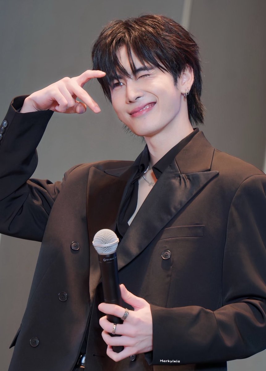 mysantapp's tweet photo. เหมือนงานนั้นมากจริง ๆ ฮือออออ เหมาะสมกันมากอะ 😭😭😭💘💘💘 https://t.co/ZrS7GlZOGb