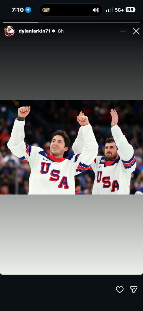 Hockeytown Hangout tweet media