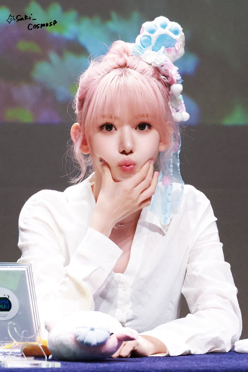 39saki_cosmos's tweet photo. 260705 WM Fansign

#SAKURA #사쿠라 #宮脇咲良 #sakumail 
#LE_SSERAFIM #르세라핌 #ルセラフィムu https://t.co/h5FHWDEXBF