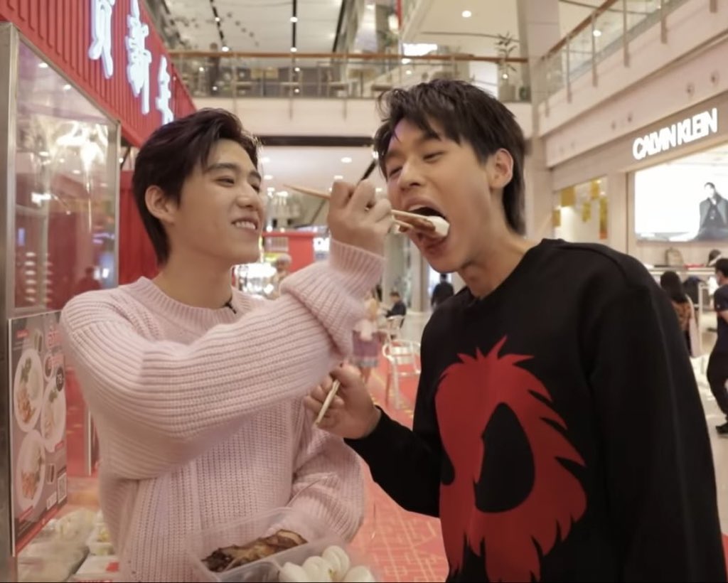 subthtjch's tweet photo. แม่มุเน้กคนแรกของโลกคือคนนี้จ้ะ https://t.co/xVH6GO7WoE