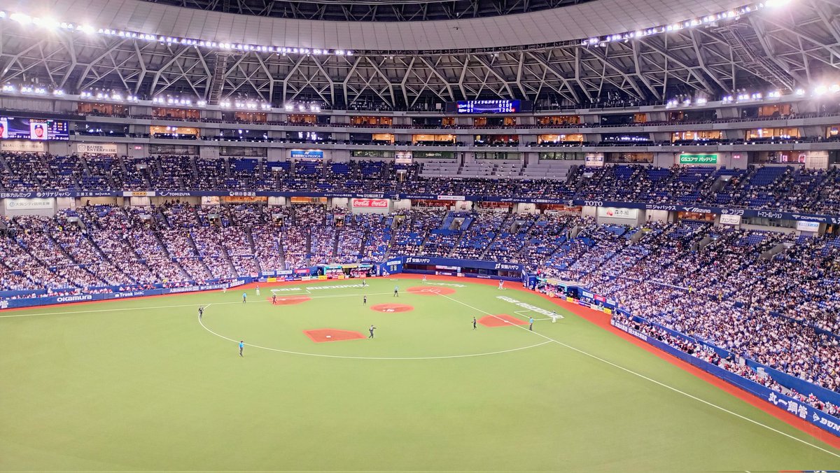 typn1go's tweet photo. 昨日の神戸は雨天中止だったので、今日は京セラドーム。外野レフト上段という珍しい席だったので見える景色もちょっと新鮮だた。ラヴィットの灰色のウサギとか来てた。エスピーにキュン❤️ https://t.co/t3WvA4yYZM